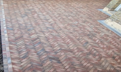 clay paving are designed to create beautiful, long-lasting landscapes patios în London  